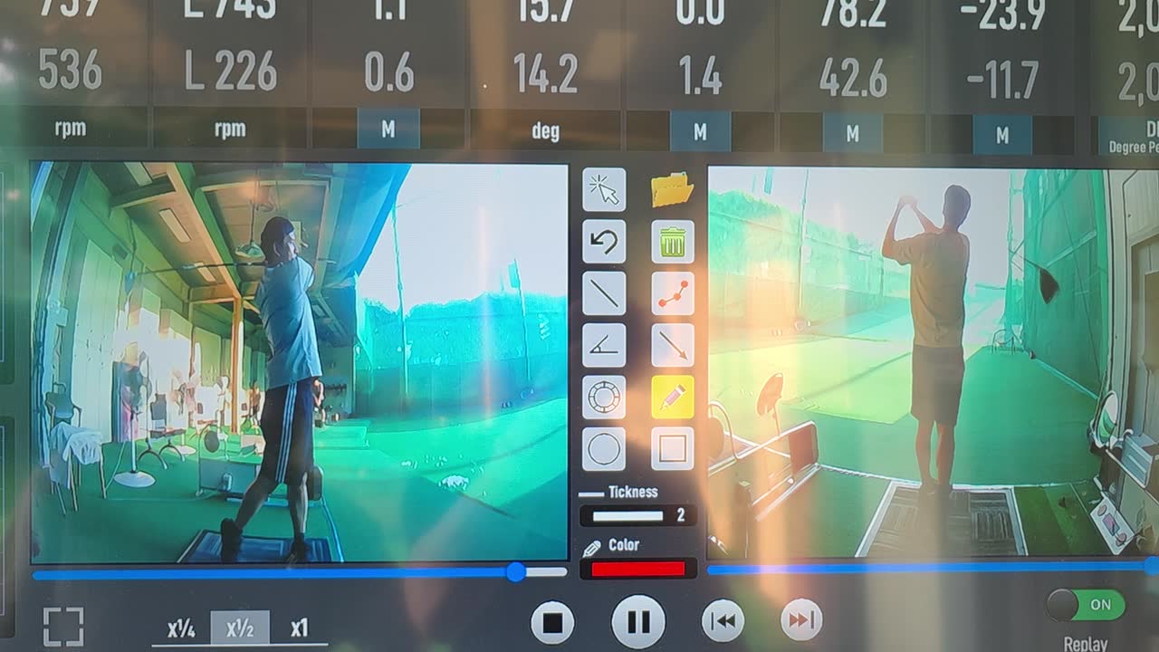 GC QUAD 분석 화면에서 스윙을 비교하는 모습